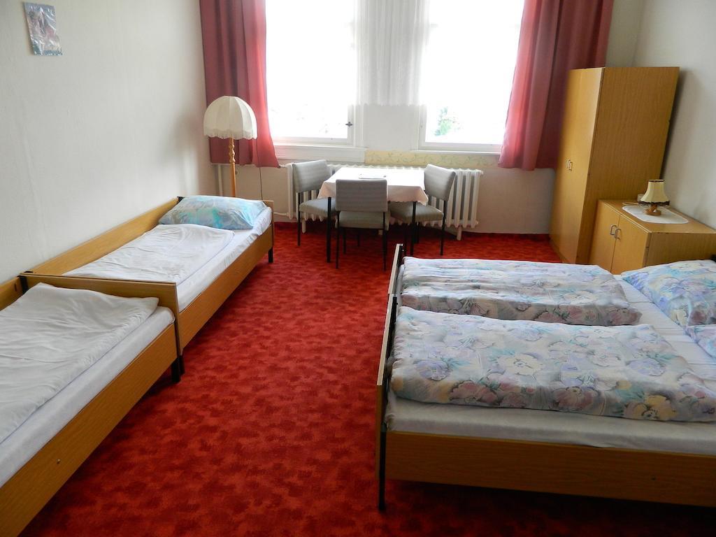 Rennsteighostel Ruhla Zimmer foto