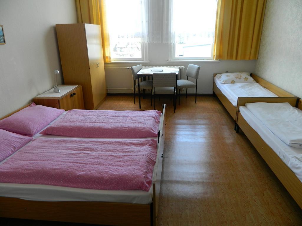 Rennsteighostel Ruhla Zimmer foto